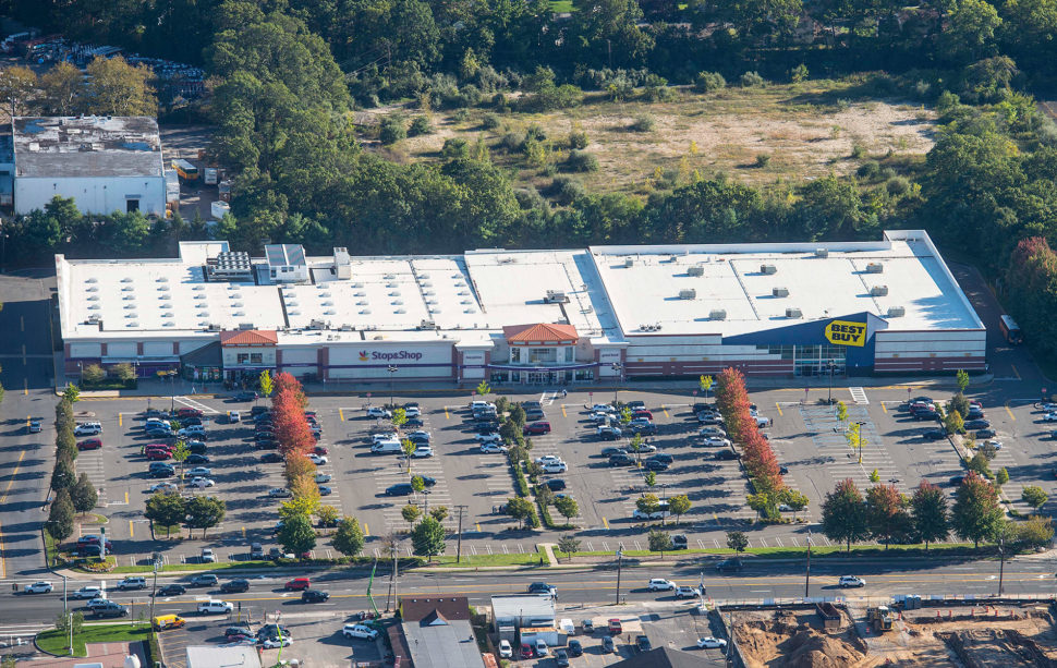 Sterling Organization Acquires 116,221 SF Huntington Square Plaza on